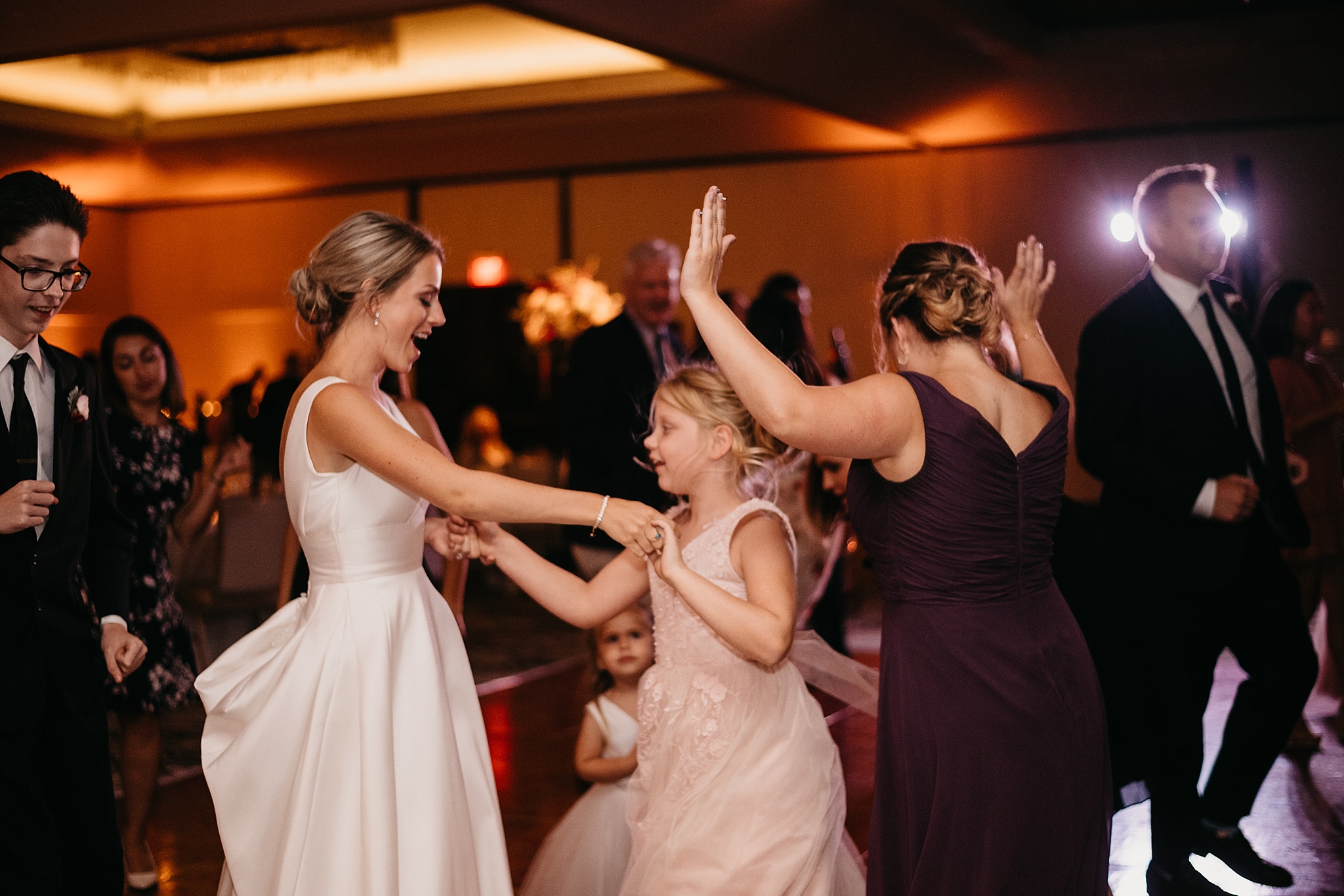 dancing-at-wedding